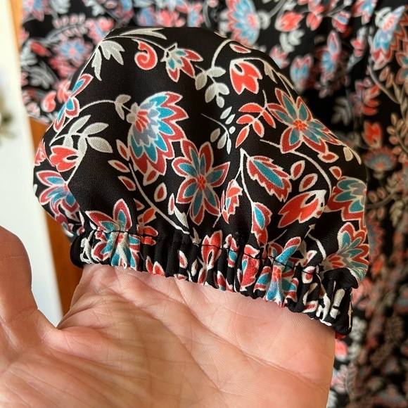 Terra & Sky 3X Floral Long Sleeve Lightweight Button Front Blouse - Picture 7 of 8